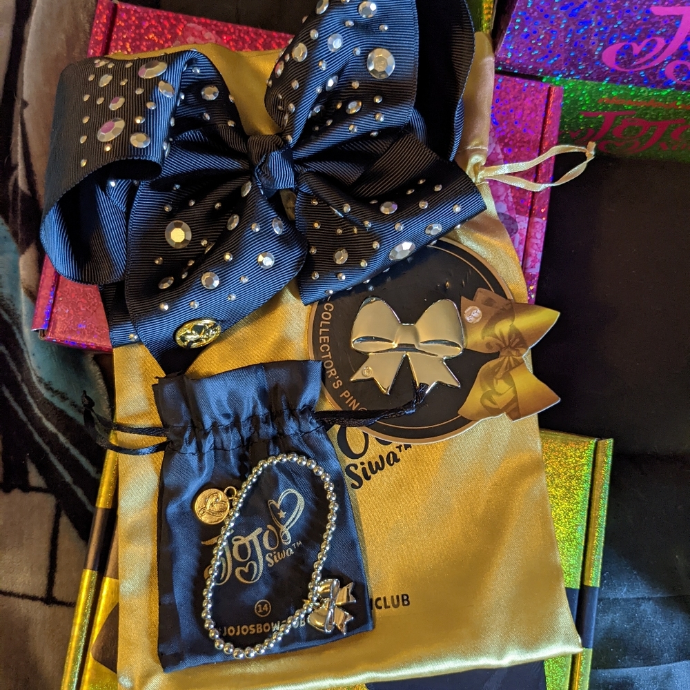 🎀Bow 14💎 JoJo Siwa bow of the month club!